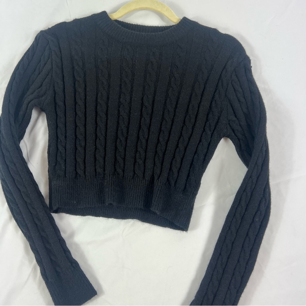 SHEIN Black Cable Knit Crew Neck Cropped Sweater
